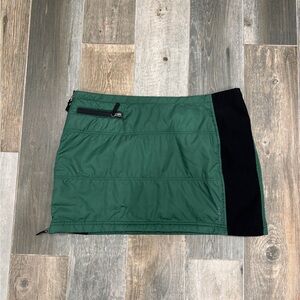 Share SKHOOP BUM WARMER INSULATED ZIPPER SKIRT GREEN & BLACK XL HIKING SKI